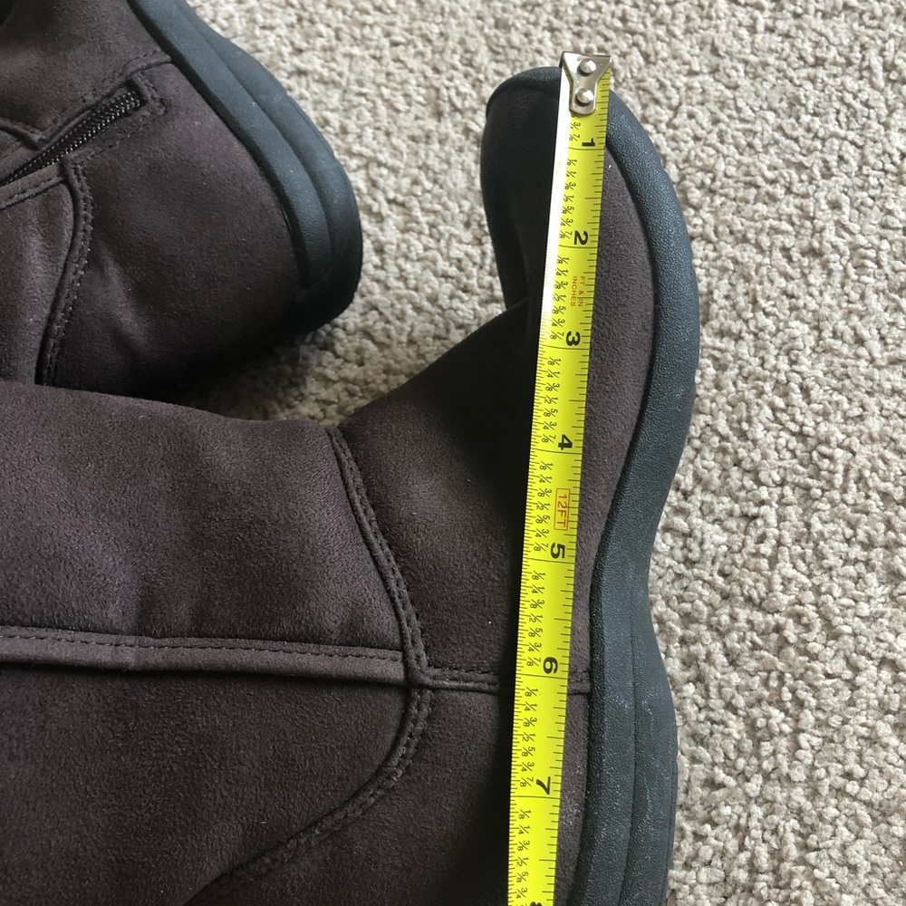 Boots - Picture 3 of 5